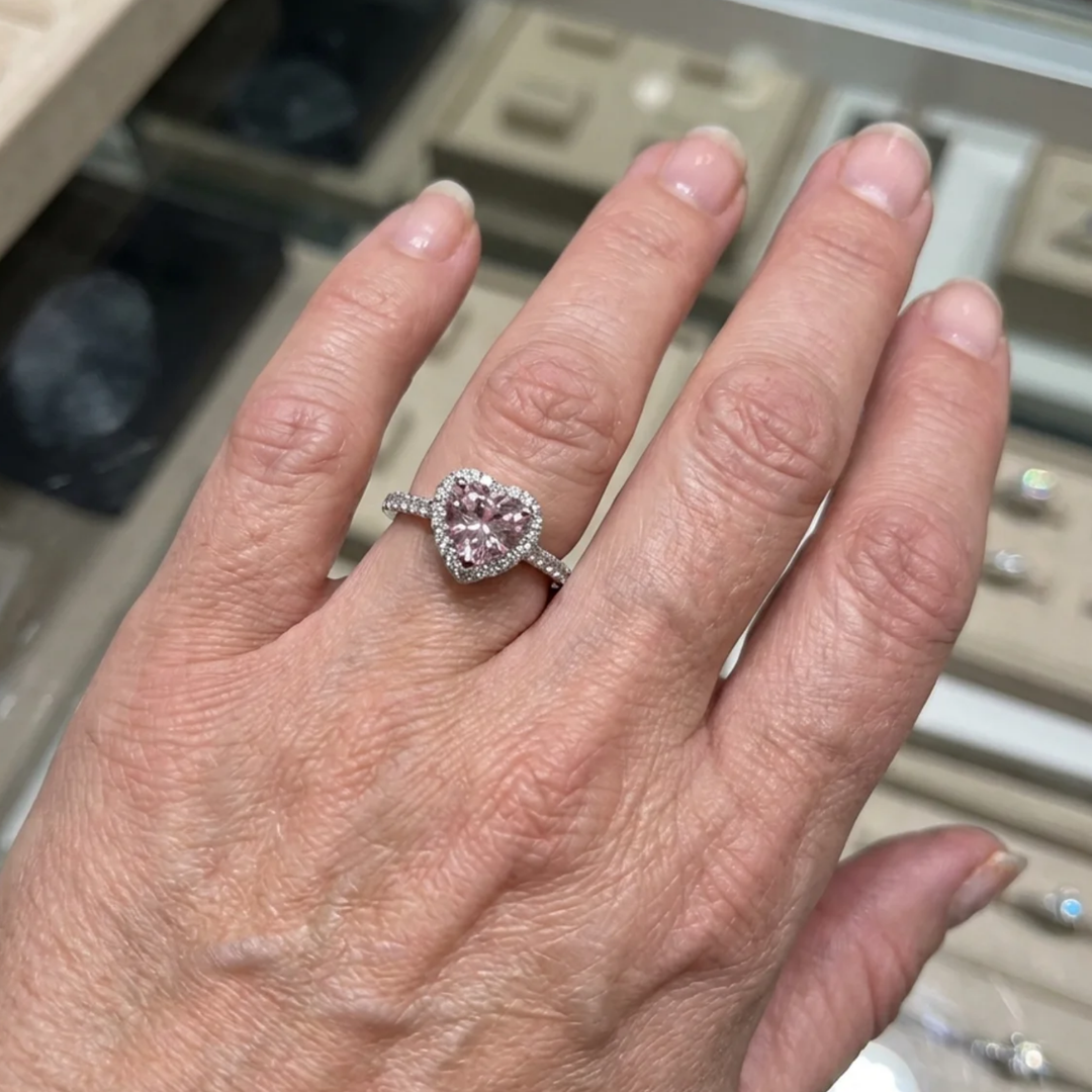Rose Kiss Heart Ring | White Gold