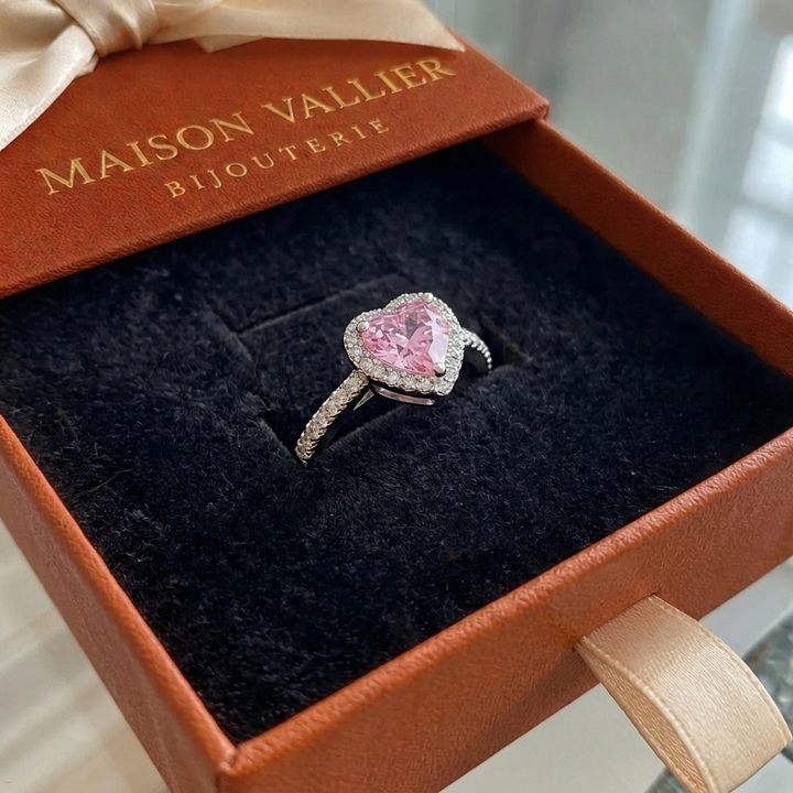 Rose Kiss Heart Ring | White Gold