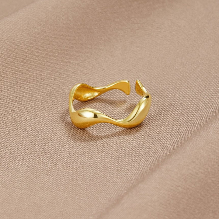 Elyra Fluid Ring | Gold