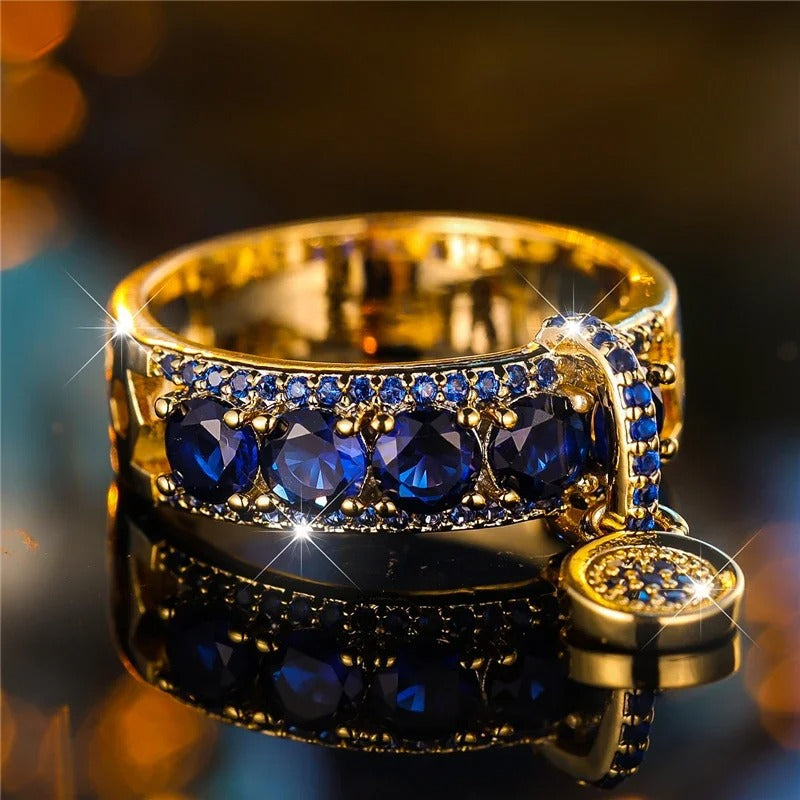 Bague antique et cristal bleu | Or
