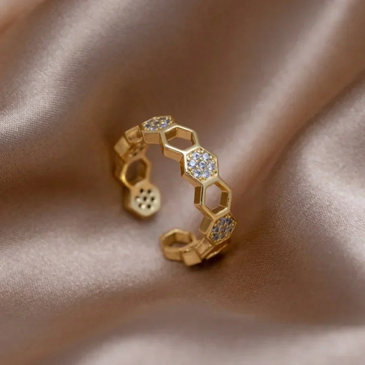 Honeycomb Crystal Ring | Gold