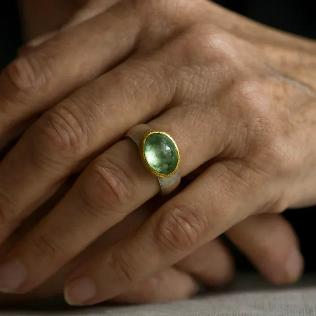 Bague rétro verte avec pierre ronde | Or