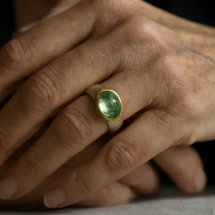 Bague rétro verte avec pierre ronde | Or