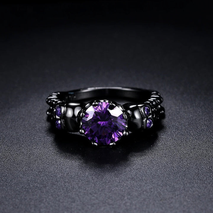 Bague ronde rétro noire avec pierre précieuse violette et design complexe | Or