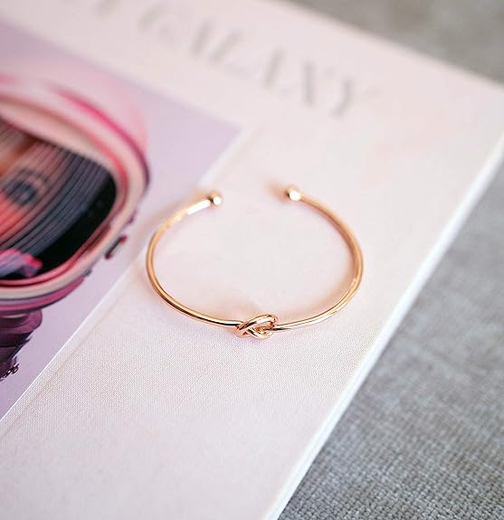 Infinity Love Knot Bracelet | Gold