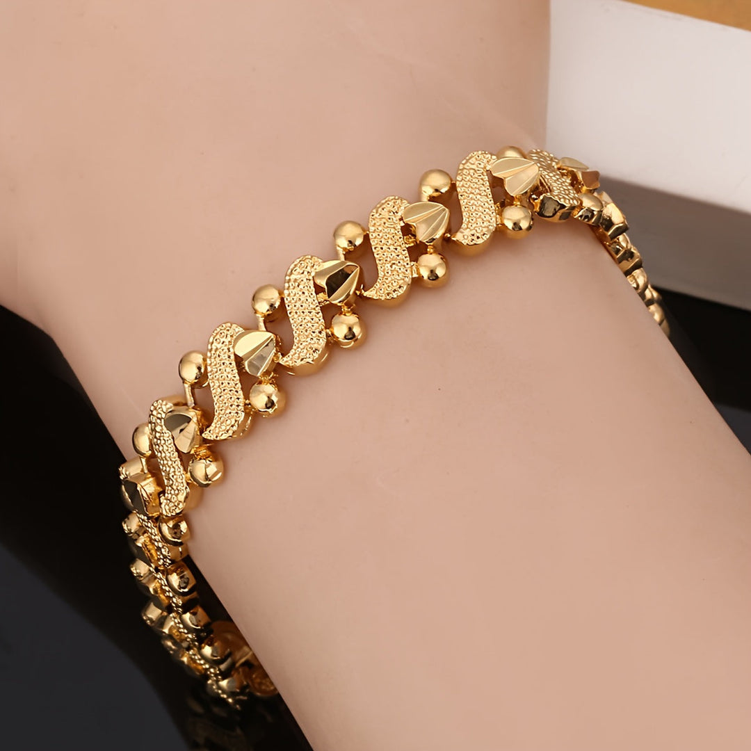 Decorative Wave Bracelet with Lily | Gold