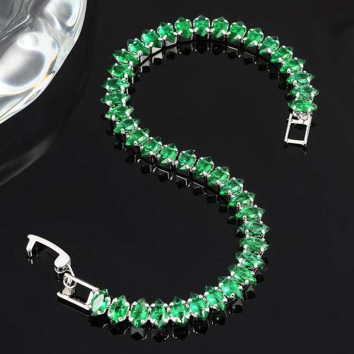 Bracelet avec des pierres d&