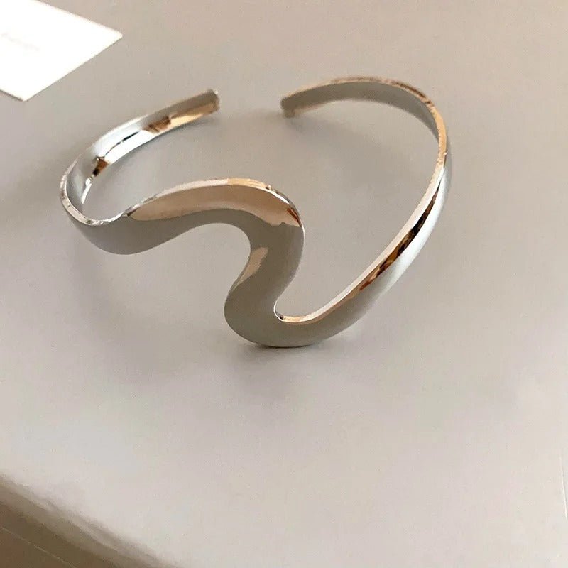 Bracelet ondulé ouvert vintage | Or blanc