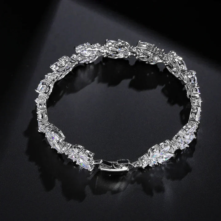 Bracelet rétro avec chaîne brillante | Or blanc