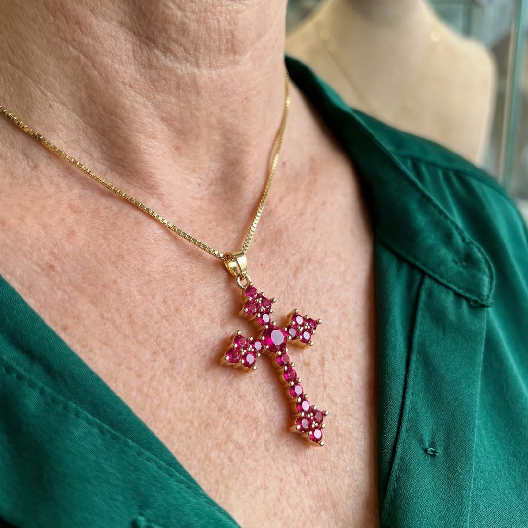 Crossed cluster necklace in pink | Gold