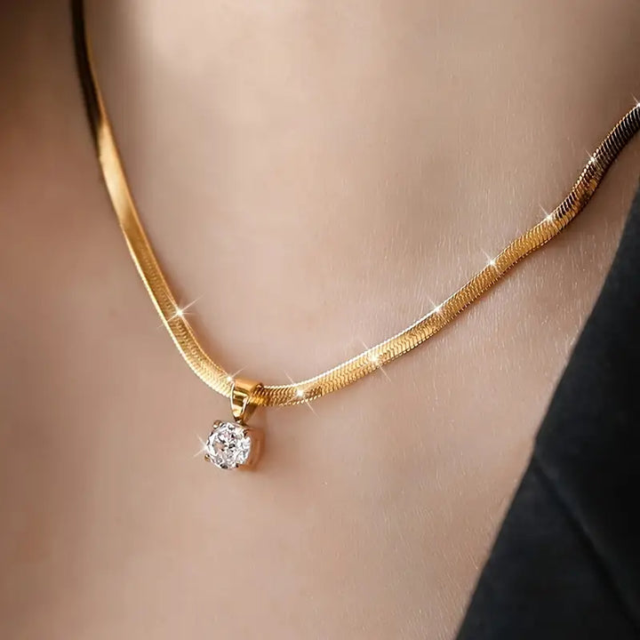 Elegant diamond pendant necklace | Gold