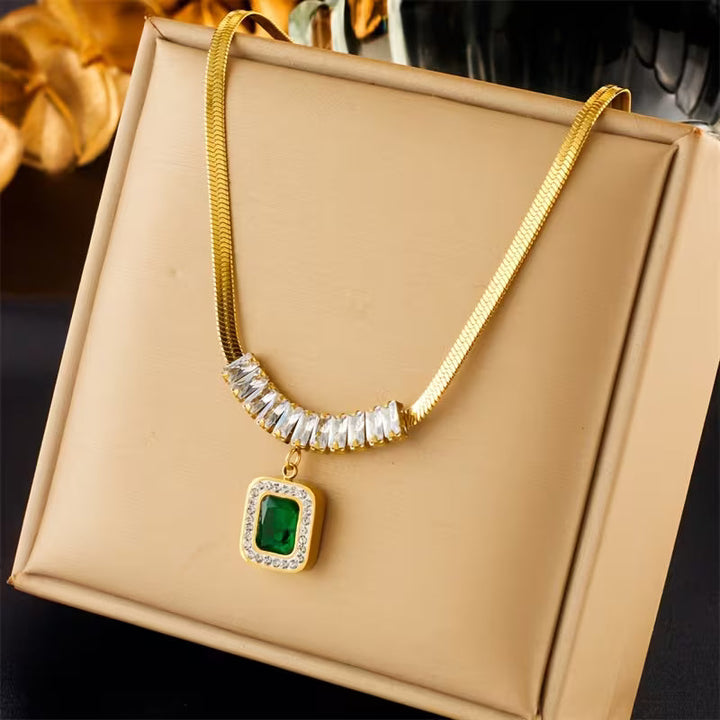 Regal Emerald Prism Necklace | Gold