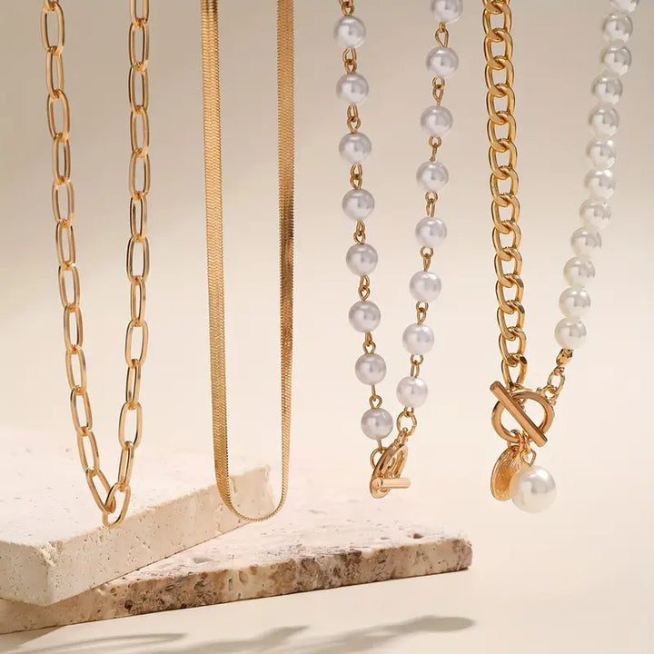 Vintage pearl &amp; chain necklace | Gold