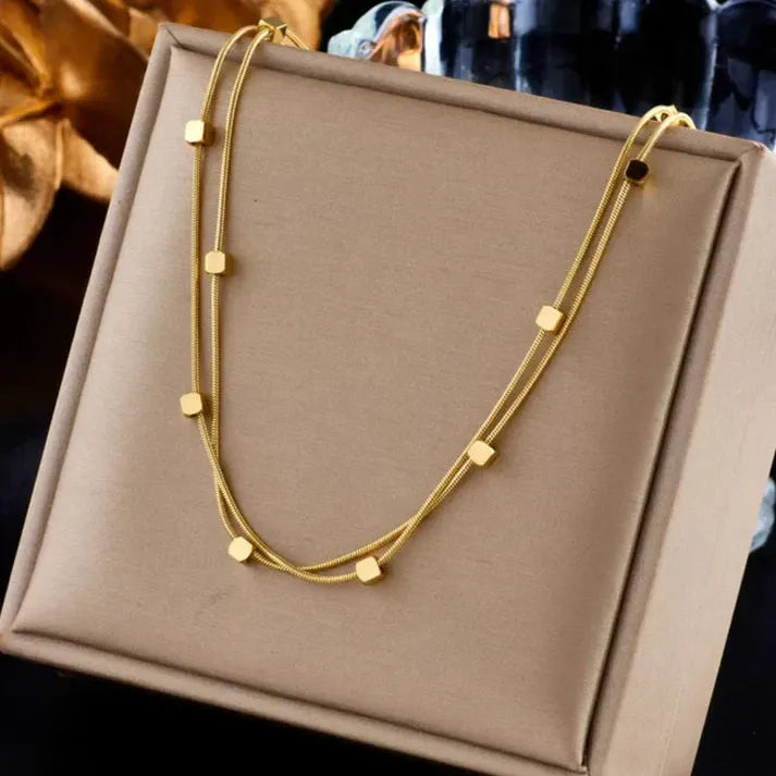 Collier avec de petits carrés | Or