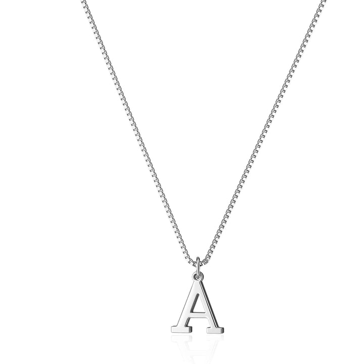 Initial letter necklace in love | White gold
