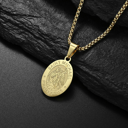 Collier ovale avec portrait d&