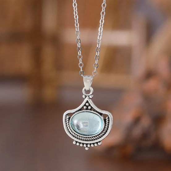 Collier rétro et boucles d&