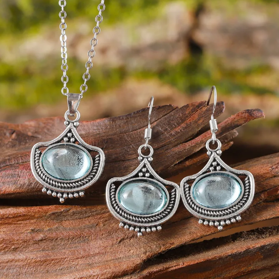 Collier rétro et boucles d&