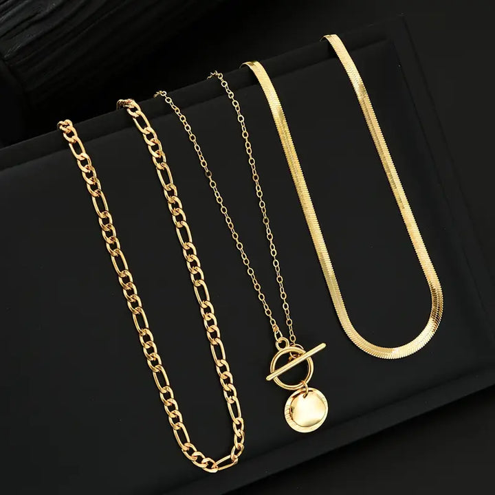 Layered textured piece Savira Necklace | Gold