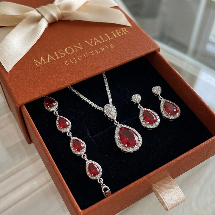 Thalia Sangréal Jewellery Set | White Gold