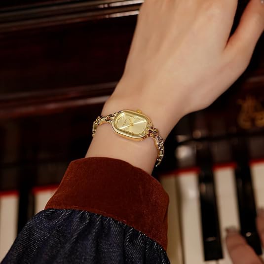 Célisse Vérité Watch | Gold