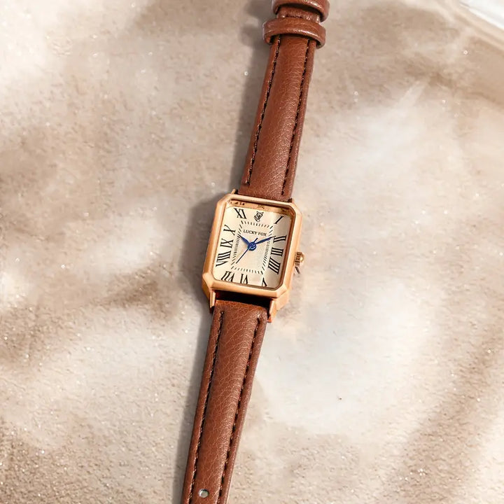 Crowned Vivelle Watch | Gold