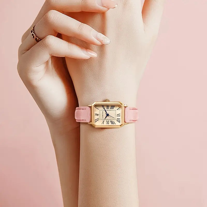 Crowned Vivelle Watch | Gold