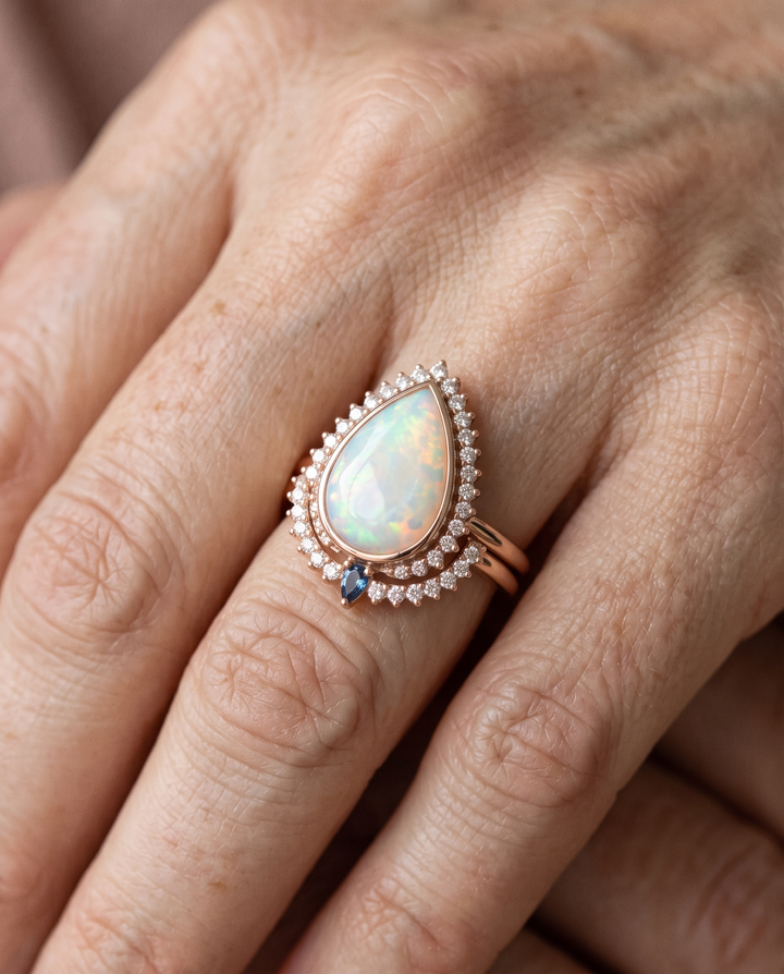 Bague opale blanche en forme de goutte | Or rose