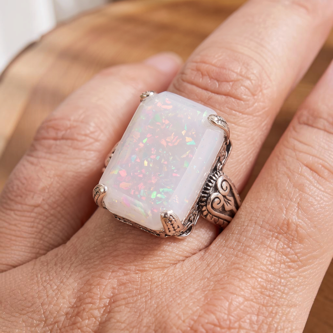 Bague cocktail opale blanche | Or blanc